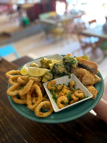 Opinii despre Hola Amor Bar Boutique în Punta del Diablo - Gastronomía y hostelería