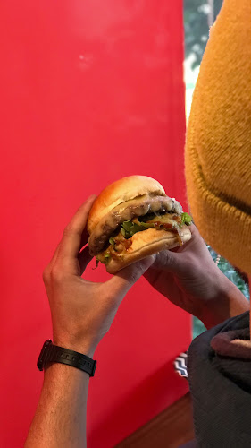 Comentarii opinii despre BurgerFactory