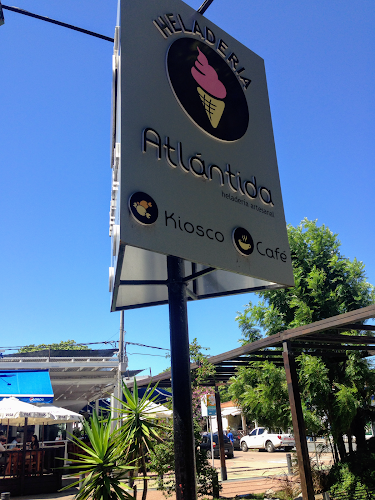 Comentarii opinii despre Heladería Artesanal y Cafetería Atlántida