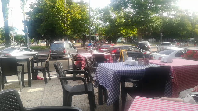 Opinii despre Che Carmelo by Morgan în Carmelo - Gastronomía y hostelería