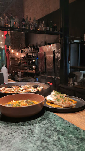 Opinii despre Es Mercat în Montevideo - Gastronomía y hostelería