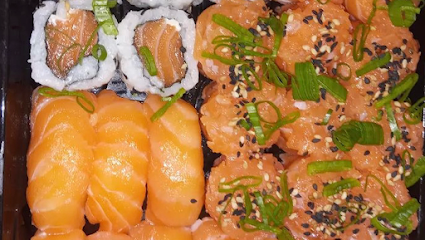 URUMAKI SUSHI Y COCINA - Delivery o takeaway -