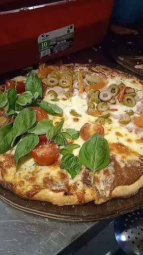 Opinii despre Panadería, Rotiseria y Cafetería Juntos a la Par în Punta del Diablo - Gastronomía y hostelería