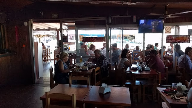 Opinii despre Bar Carlitos în Parque del Plata - Gastronomía y hostelería