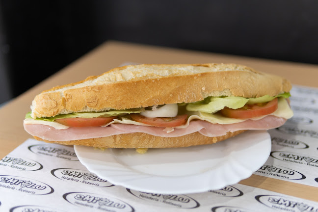 Opinii despre EmiLu Helados Y Rotiseria în Montevideo - Gastronomía y hostelería