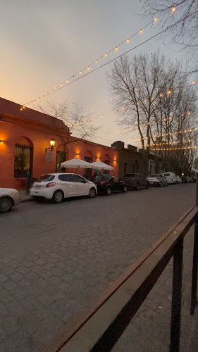 Washington Barbot 160, 70000 Col. del Sacramento, Departamento de Colonia