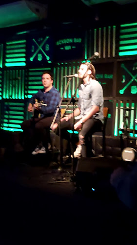 Opinii despre Jackson Bar în Montevideo - Gastronomía y hostelería