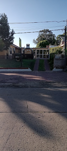 a 1 cuadra de los semáforos, Av. Gral. Jose Gervasio Artigas esq, 20200 Piriápolis, Departamento de Maldonado