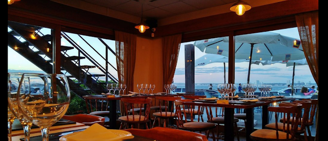 Opinii despre Yacht Club Uruguayo Restaurante în Punta del Este - Gastronomía y hostelería
