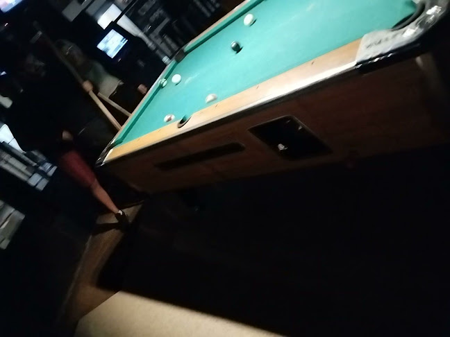Pool Bar