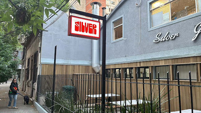 Silver Cantina / Club Social Silver Gate