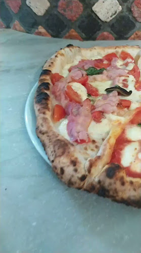 Opinii despre Virgilio's Pizza în Punta del Este - Gastronomía y hostelería