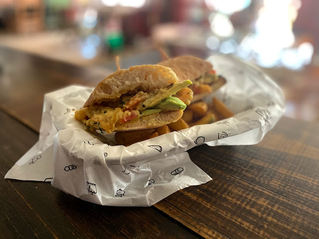 Opinii despre Hola Amor Bar Boutique în Punta del Diablo - Gastronomía y hostelería