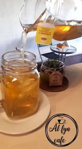 Al fyn Café - Young