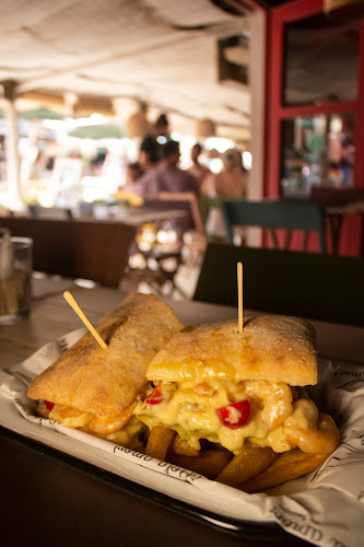 Hola Amor Bar Boutique