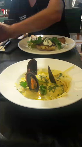 Opinii despre Salmuera în Montevideo - Gastronomía y hostelería