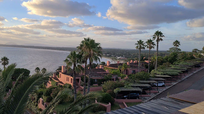 Opinii despre Mirador Resto de Punta Ballena în Punta Ballena - Gastronomía y hostelería