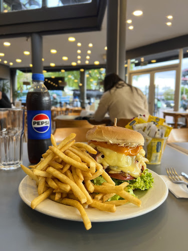 Opinii despre La Pasiva Colón în Montevideo - Gastronomía y hostelería