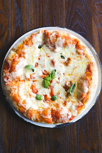 Silver Cantina / Club Social Silver Gate