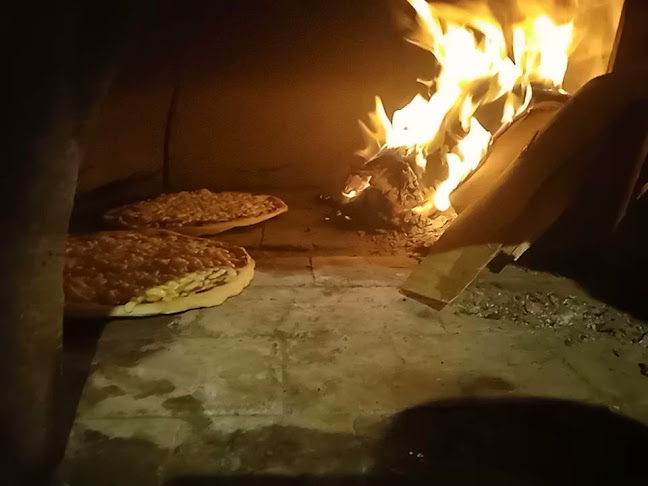 Comentarii opinii despre Panadería, Rotiseria y Cafetería Juntos a la Par