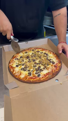 Opinii despre Rubik Pizzería în Montevideo - Gastronomía y hostelería