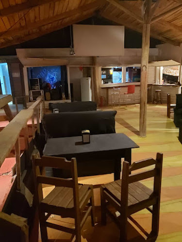 Opinii despre El Clú în Punta del Diablo - Gastronomía y hostelería