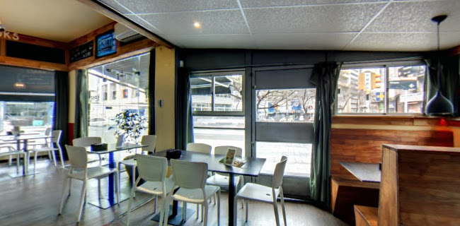 Comentarii opinii despre Fans Café