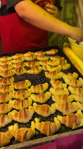 Medialunas Calentitas - Gastronomía y hostelería
