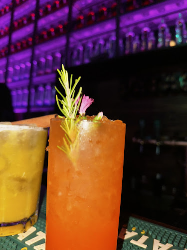 Opinii despre Jackson Bar în Montevideo - Gastronomía y hostelería