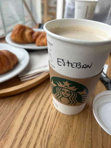 Opinii despre Starbucks în Ciudad de la Costa - Gastronomía y hostelería