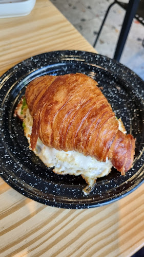 Comentarii opinii despre Idóneo Café