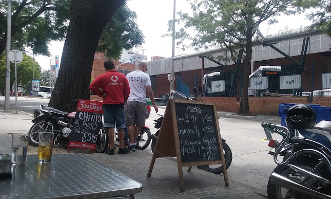 Opinii despre Artesanos Bar Restaurant în Montevideo - Gastronomía y hostelería