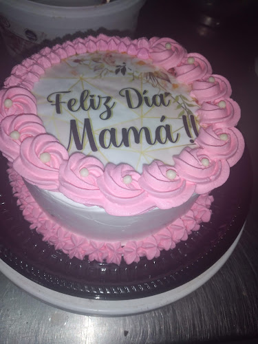 Panadería y Confitería La Familia