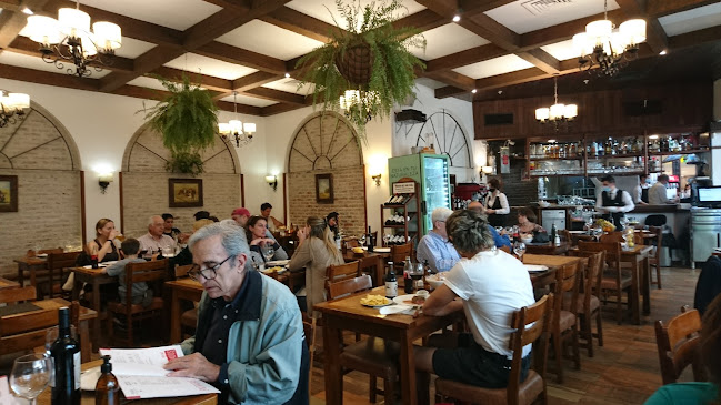 Ellauri 350 local MR1 pza. de comidas shopping pta. carretas, 11300 Montevideo, Departamento de Montevideo