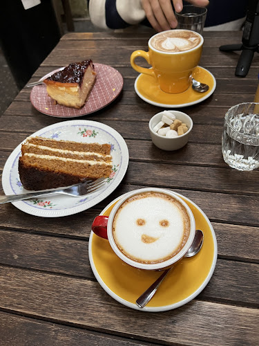 Comentarii opinii despre MACOCO Café