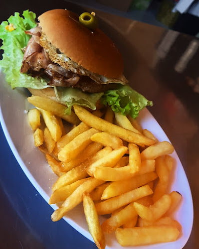 Opinii despre Pizzería La Bahia în Punta del Diablo - Gastronomía y hostelería