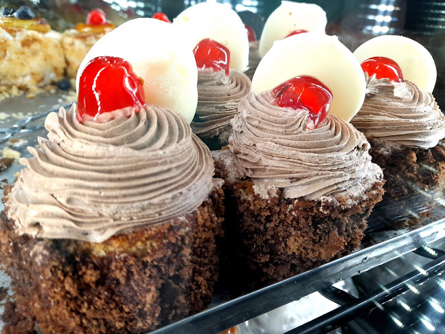 Confitería y Panadería Salou - Gastronomía y hostelería