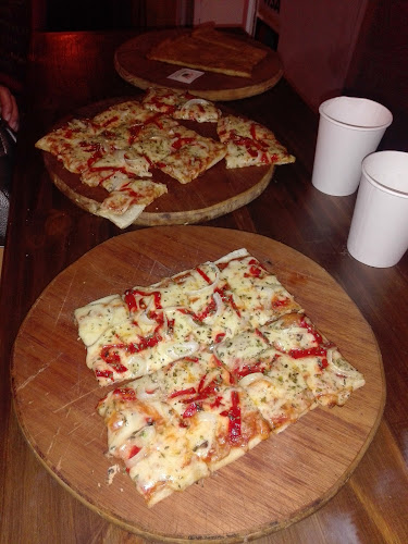 Comentarii opinii despre Ta Na Mesa Pizzería