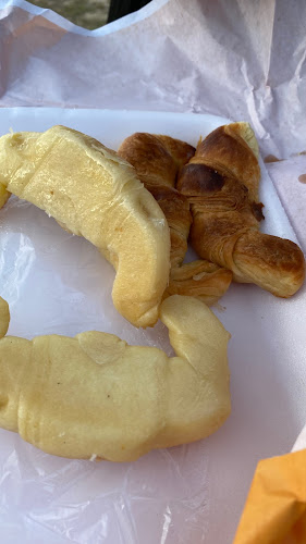 Comentarii opinii despre Medialunas Calentitas Solanas