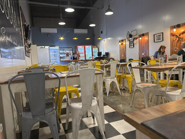 Opinii despre MENGANA CAFÉ RESTÓ (Paseo del Este) în Maldonado - Gastronomía y hostelería