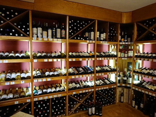 Opinii despre Vinos Del Mundo în Montevideo - Gastronomía y hostelería