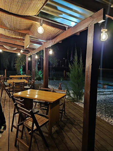 Comentarii opinii despre Panadería, Rotiseria y Cafetería Juntos a la Par