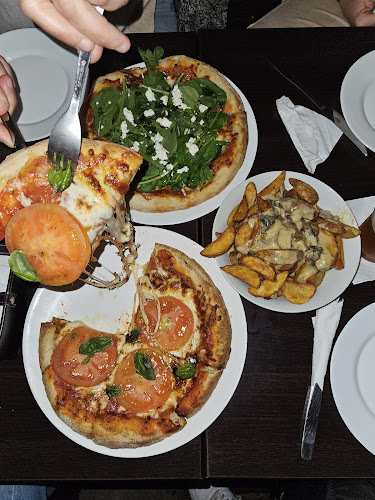 Washington Barbot 160, 70000 Col. del Sacramento, Departamento de Colonia