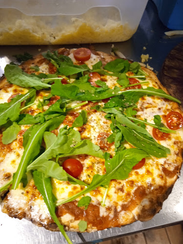 Panadería, Rotiseria y Cafetería Juntos a la Par - Gastronomía y hostelería