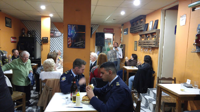 Artesanos Bar Restaurant