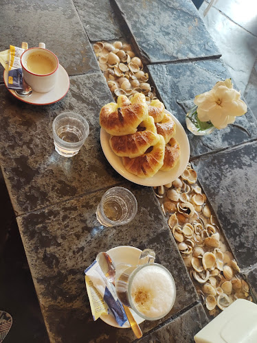 Medialunas Calentitas - Gastronomía y hostelería