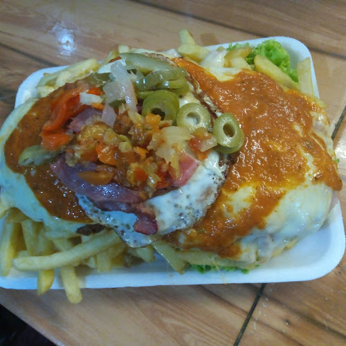 Comentarii opinii despre Lo de Raquel "Rotiseria sandwicheria pizzería y servicios de lunch" chivitería en general .