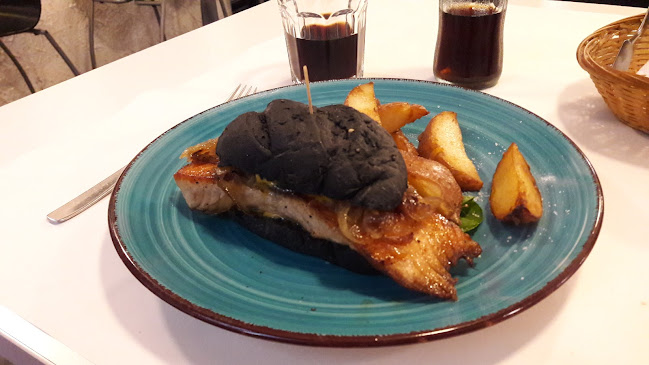 Embarcadero entre Av. Central y Rambla Club Comisión Fomento Punta Colorada - Punta Colorada Maldonado UY, 20200 Piriápolis