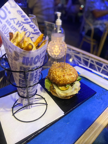 Ocho Nudos ~ - Piriápolis