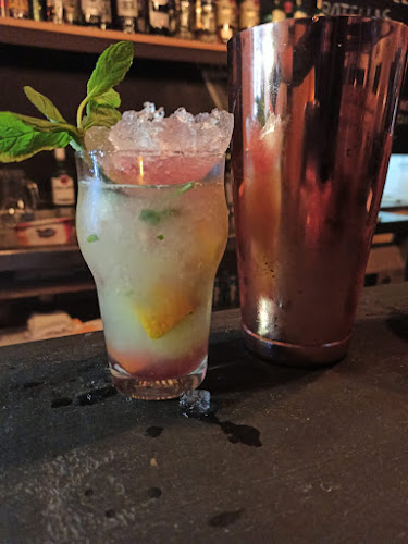 Moça cervecería y cocktail bar - Gastronomía y hostelería